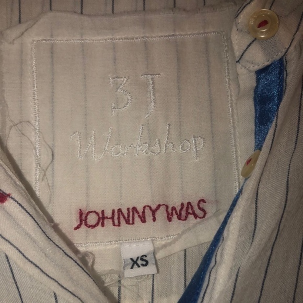Johnny Was beautiful lightweight white and blue sleeveless blouse‎ size XS